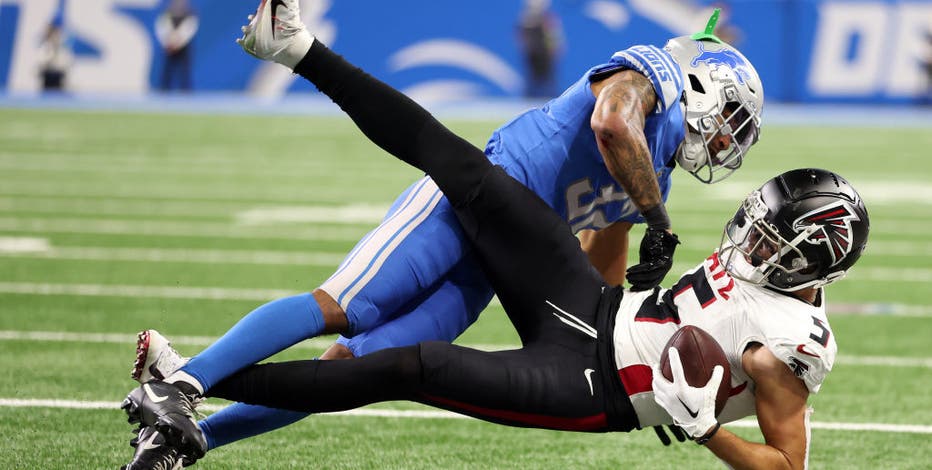 Falcons lose in final seconds to Lions