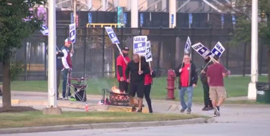 'Unnecessary': GM, Stellantis slam UAW decision to expand strike to 38 more plants