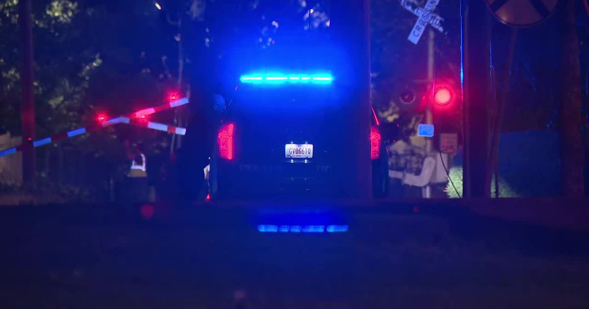 Man struck, killed by train in Scottsdale | FOX 5 Atlanta