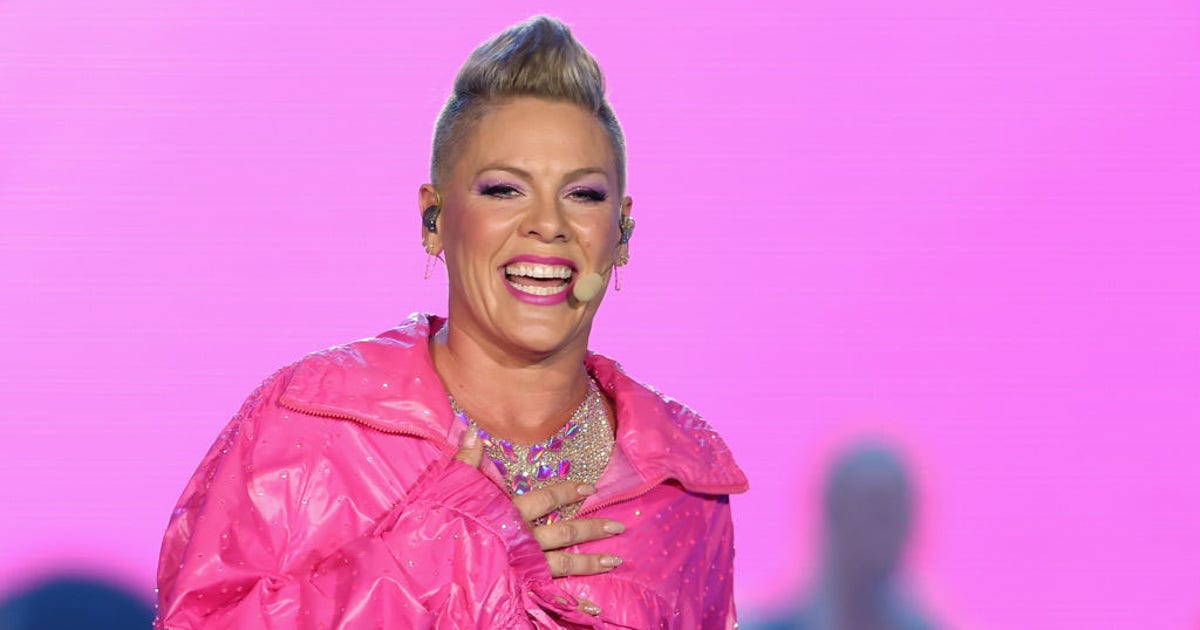 Pink Singer Atlanta Singer Pink cancels multiple shows due to ‘family medical issues’ | FOX ...