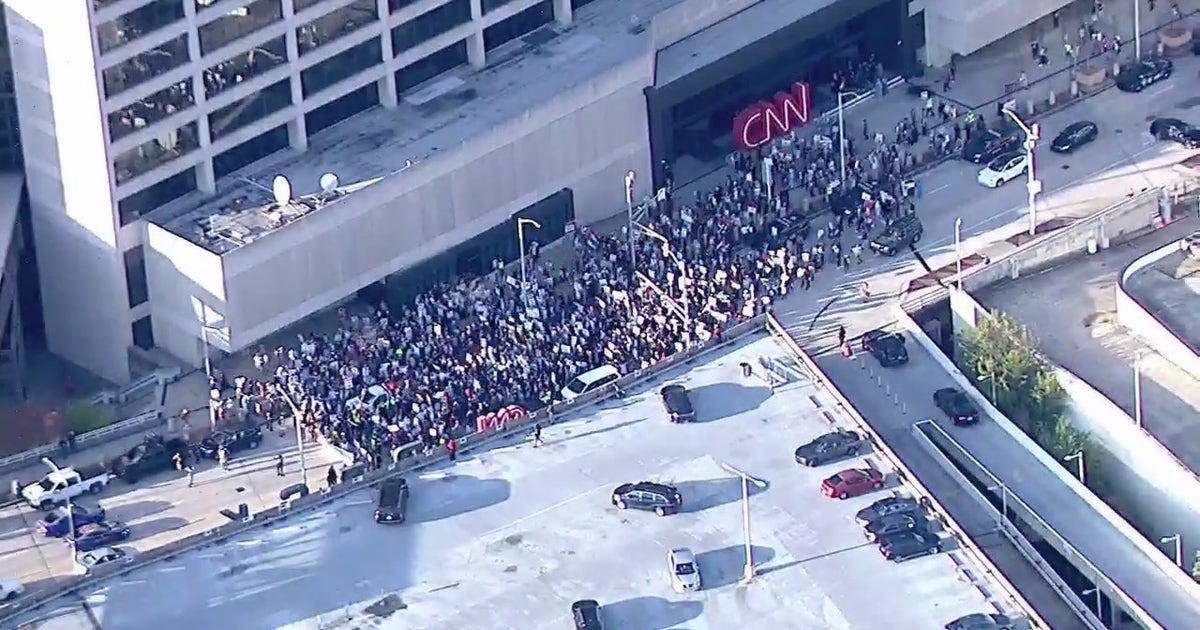 Hundreds turn out for pro-Palestine rally in Downtown Atlanta | FOX 5 ...