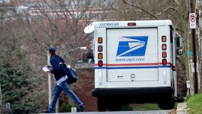 Mail carriers unveil 2023 holiday shipping, mailing deadlines