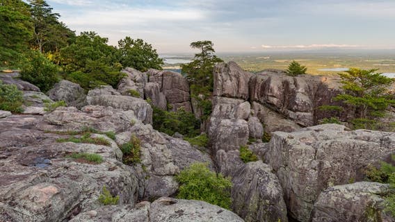 UGA student dies after falling while rock climbing in Alabama