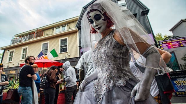 'Til Death Do Us Part': Fulton County offers free Halloween weddings