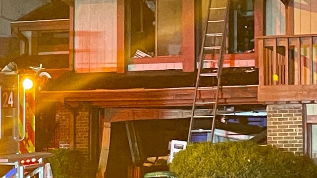 Fire in Stone Mountain townhome displaces 4 people