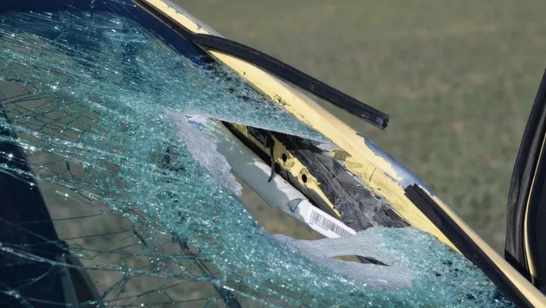 Windshield-damage.jpg