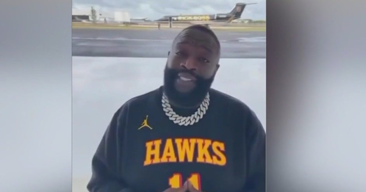 Flight Rapper Pointing Rapper Rick Ross looking for personal flight attendant | FOX 5 Atlanta