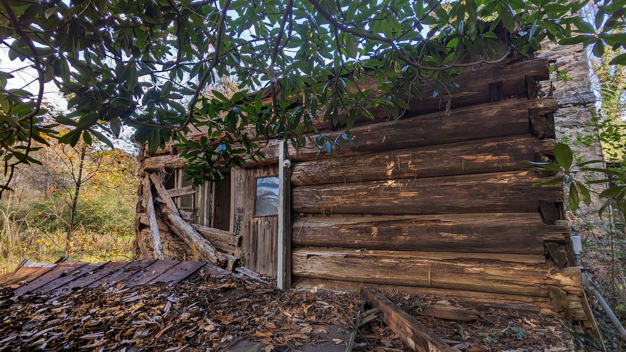 Group raising money to save, relocate historical Cobb County log cabin - Vimarsana News