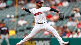 Braves sign hard-throwing reliever Reynaldo López to a $30 million, 3-year contract