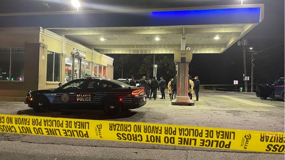 Father gunned down in front of his kids at SW Atlanta gas station, family says