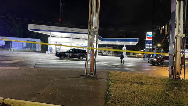 Two people shot near Atlanta gas station on Donald Lee Hollowell Parkway