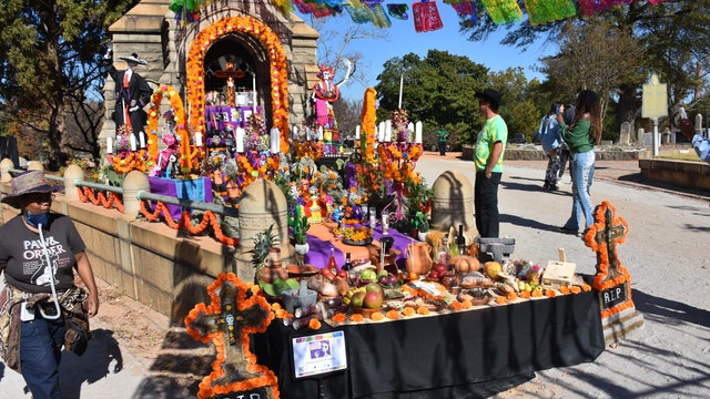 PHOTOS: 2nd annual Día de Muertos at Historic Oakland Cemetery