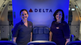 Mother-daughter Delta flight attendants create special holiday tradition