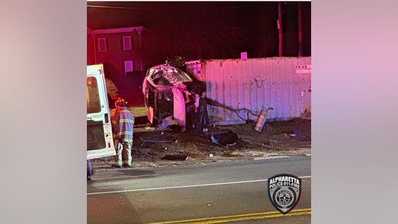 Late-night Alpharetta crash snarls traffic, injures multiple people