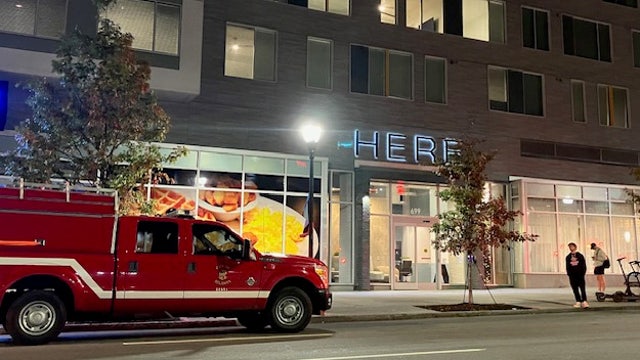 Overnight fire forces residents out of Midtown Atlanta apartments