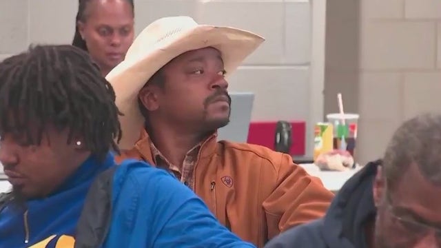 Fulton County DA's office holds event to help felons get back on their feet