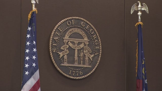 Judge grants short extension to find new prosecutor in Trump Georgia election case