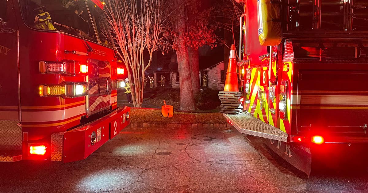Homeowners, dogs escape burning house in DeKalb County | FOX 5 Atlanta