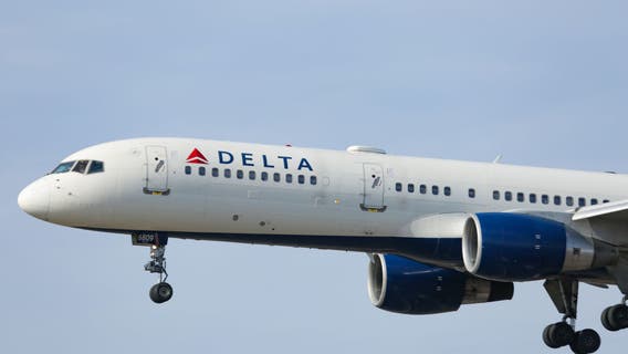 Delta flight returns to Atlanta after smoke smell fills cabin