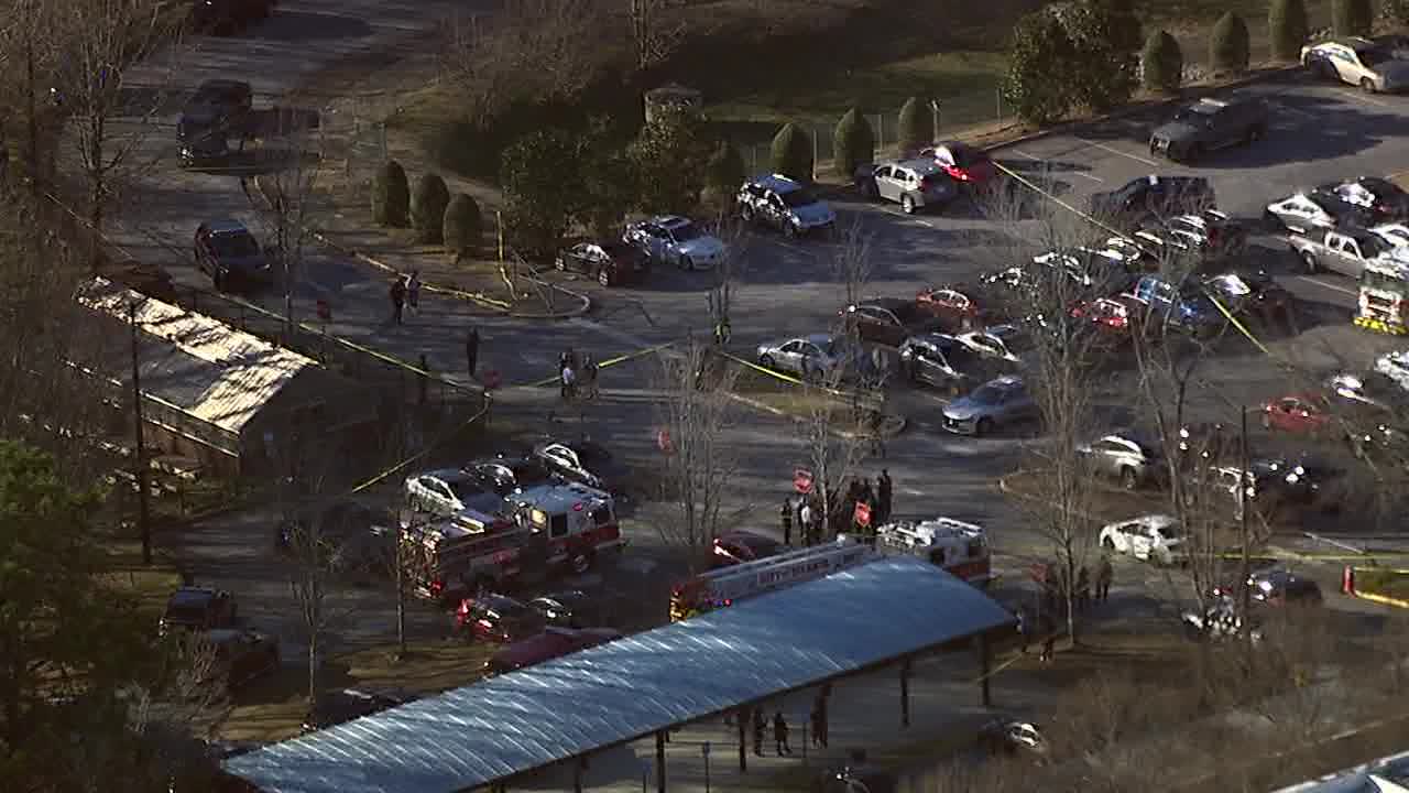 4 students shot in Benjamin Mays High School parking lot in SW Atlanta FOX 5 Atlanta 4 students shot in Benjamin Mays High School parking lot in SW Atlanta FOX 5 Atlanta