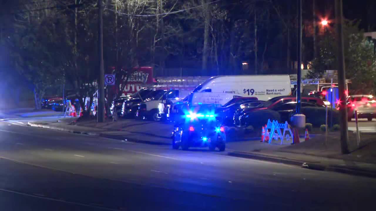 1 driver fighting for life after Grayson Highway wreck shut down roadway for hours - Vimarsana News