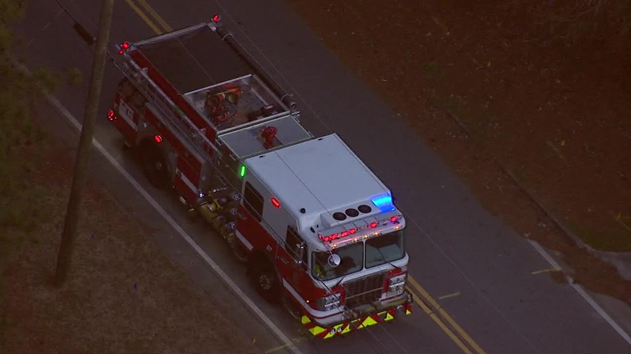 Firefighters tackle railroad blaze near Atlanta park amid extreme dry conditions - Vimarsana News