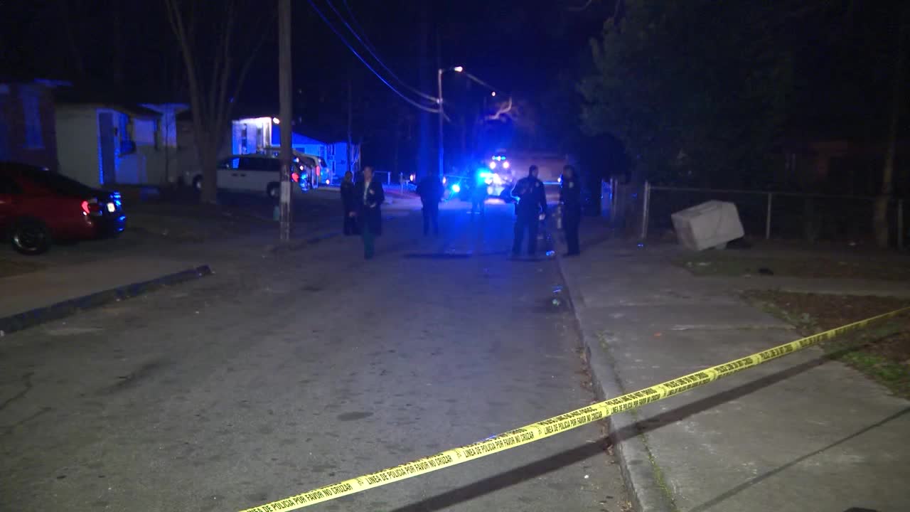 Woman hospitalized in shooting at NW Atlanta home