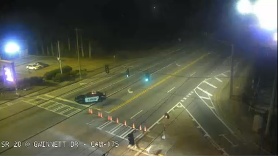 Multi-vehicle crash shuts down traffic in both directions on Grayson Highway