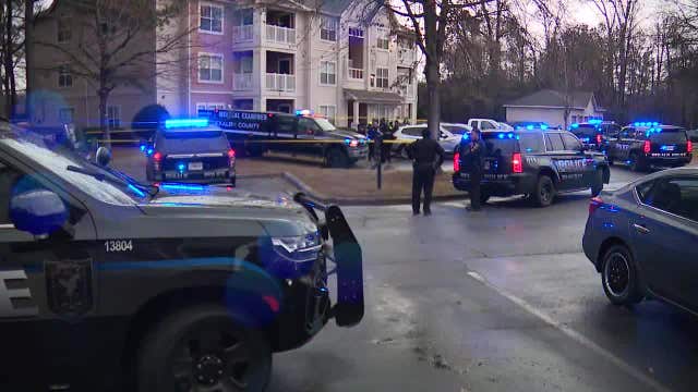 DeKalb County apartment shooting leaves 1 man dead, 1 injured