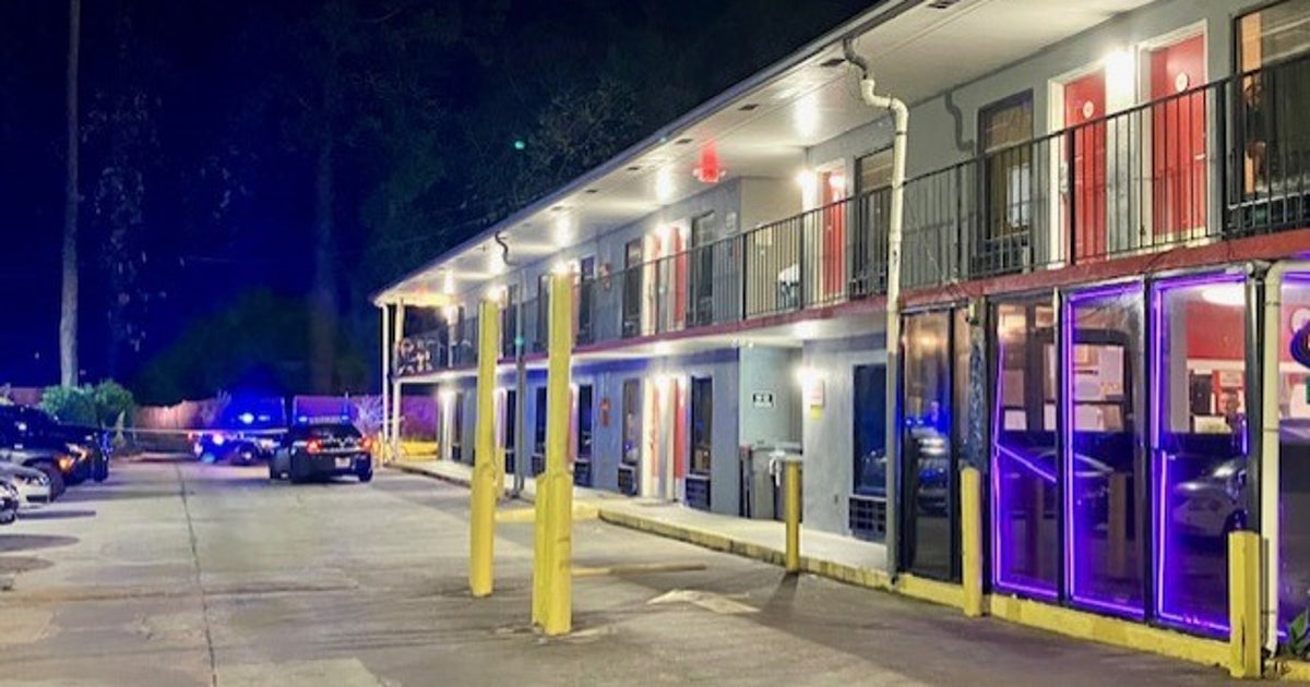 Man critically injured in shooting at DeKalb County motel | FOX 5 Atlanta