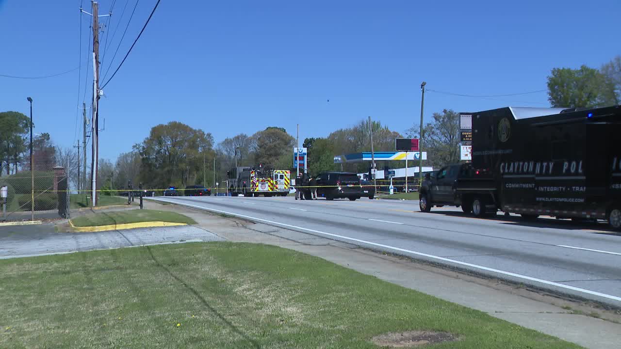 Officer kills sexual assault suspect during shooting at Clayton County gas station - Vimarsana News
