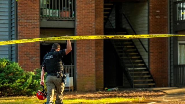1 injured in early morning apartment fire in Gwinnett County