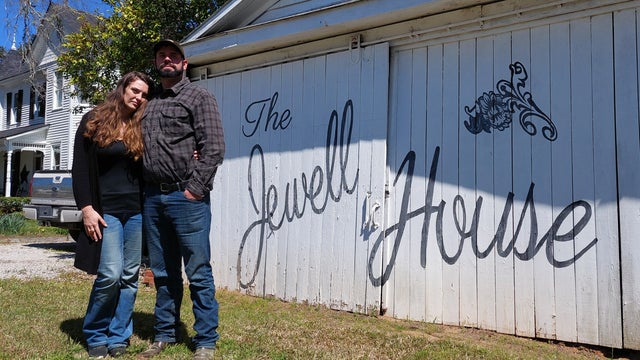 Wedding crashers: Controversial spraying plagues historic site