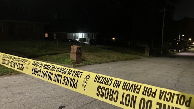 Man hospitalized, woman in custody after shooting in SW Atlanta