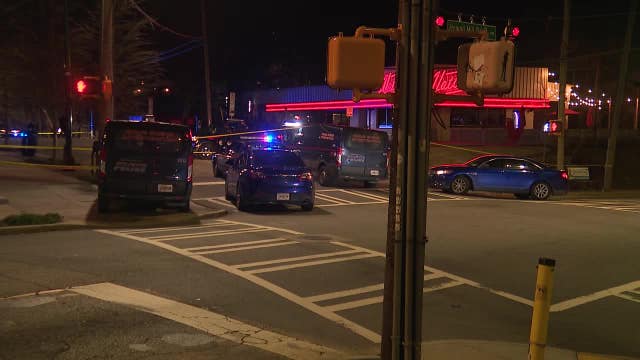 Armed victim shot after trying to scare Atlanta robbers off with gun