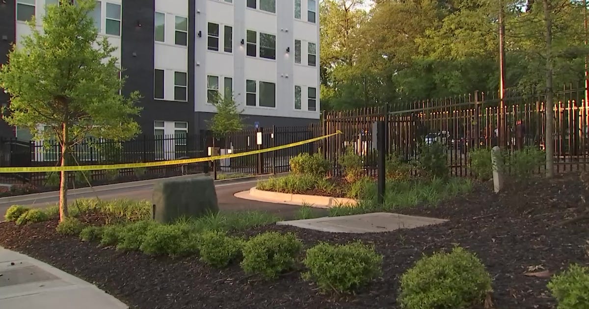 47-year-old man found shot to death at southwest Atlanta apartments ...