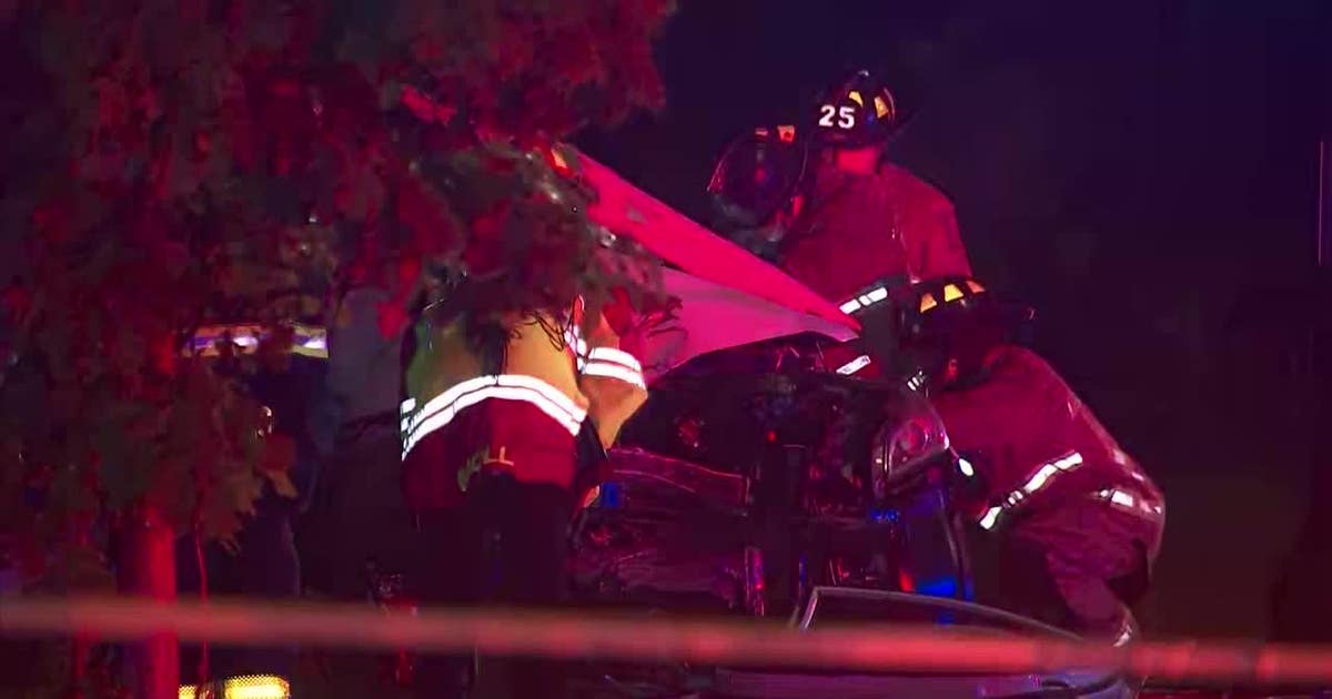 Man on the run after high-speed chase ends in crash in SW Atlanta | FOX ...