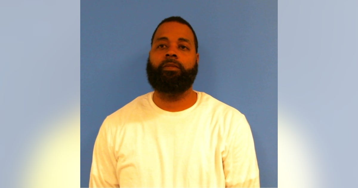 Man charged with vehicular homicide after deadly 'drag racing' crash in ...