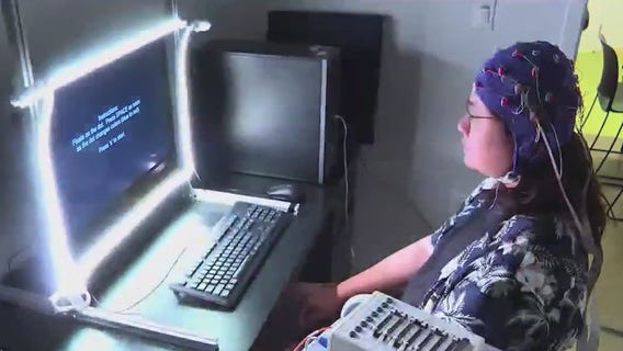 Georgia Tech researchers study pulsing light as non-invasive Alzheimer's disease treatment