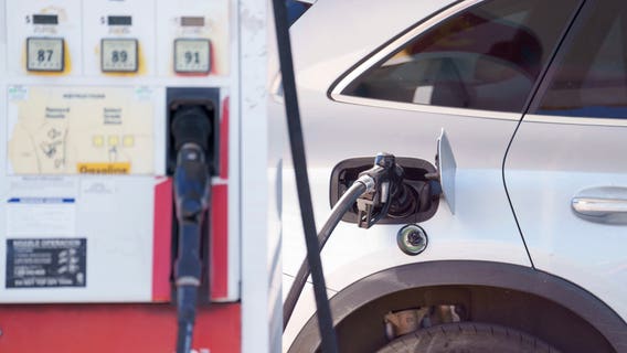 Gas prices continue to rise, Georgia's prices still below average