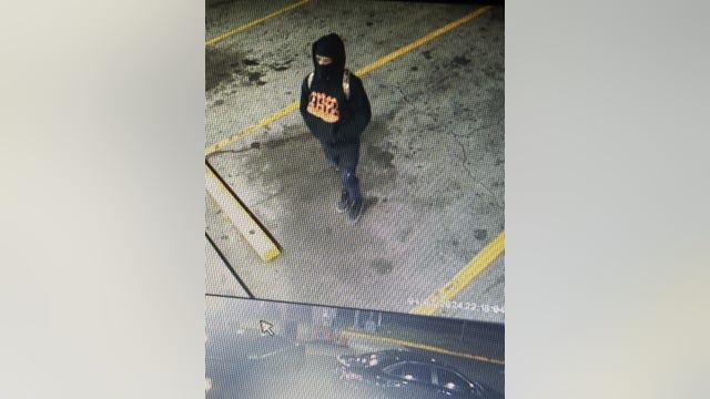 Purse thief who pushed woman down hill sought by Atlanta police