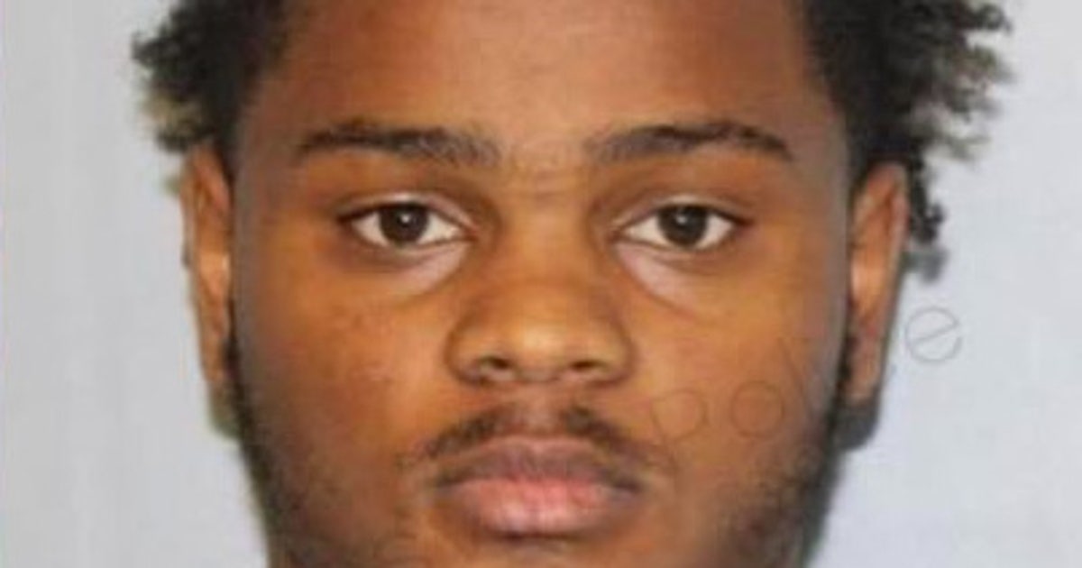 19-year-old charged with deadly shooting of teen at Gainesville