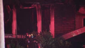 Overnight fire seriously damages Smyrna home