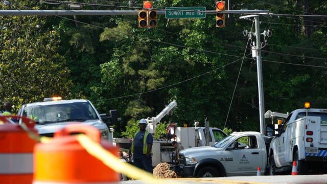 Intersection reopens near Cobb County polling place after gas main break