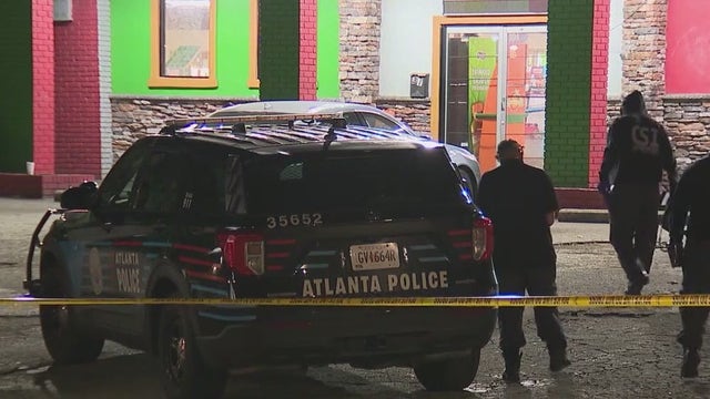 2 shot on Atlanta's Lynhurst Drive in possible drug dispute