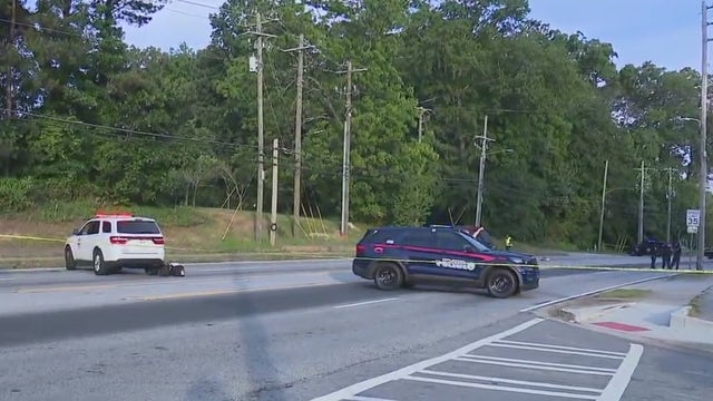 Pedestrian struck Sunday morning on Campbellton Road
