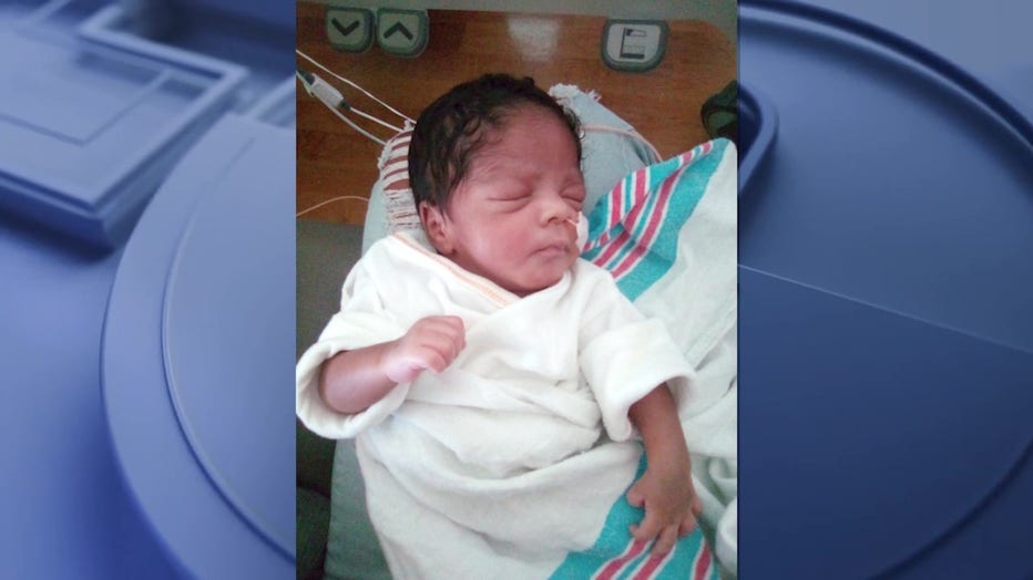 South Fulton police officers help to save the life of an infant who could not breathe.