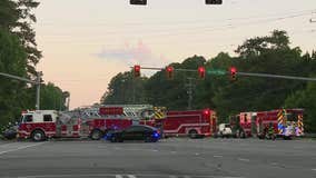 20-year-old killed in crash on Barrett Parkway in Kennesaw