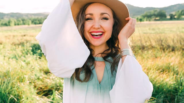 Singer Rachel Hale releases new song titled 'Just Breathe (Daddy's Song)