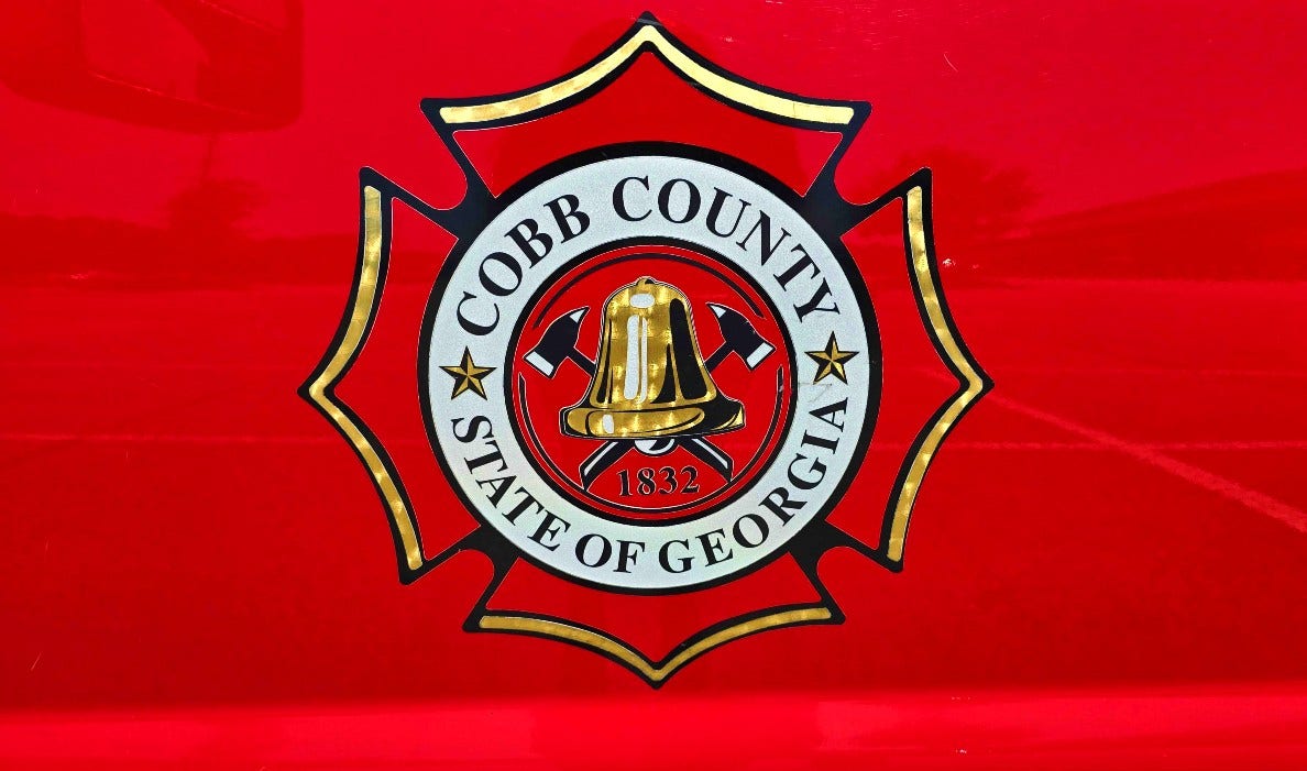 Fire leaves Cobb County apartment building uninhabitable
